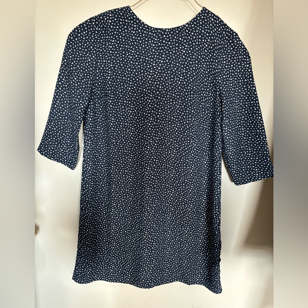 Women’s banana republic navy white mini mod shift dress size 2. Preppy